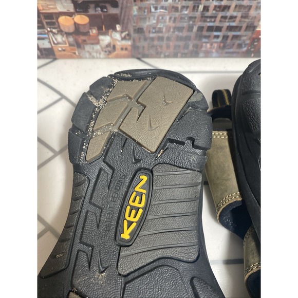 KEEN Newport Waterproof Bison Browny Hiking Sandals Men's Sz 10 - Picture 5 of 6